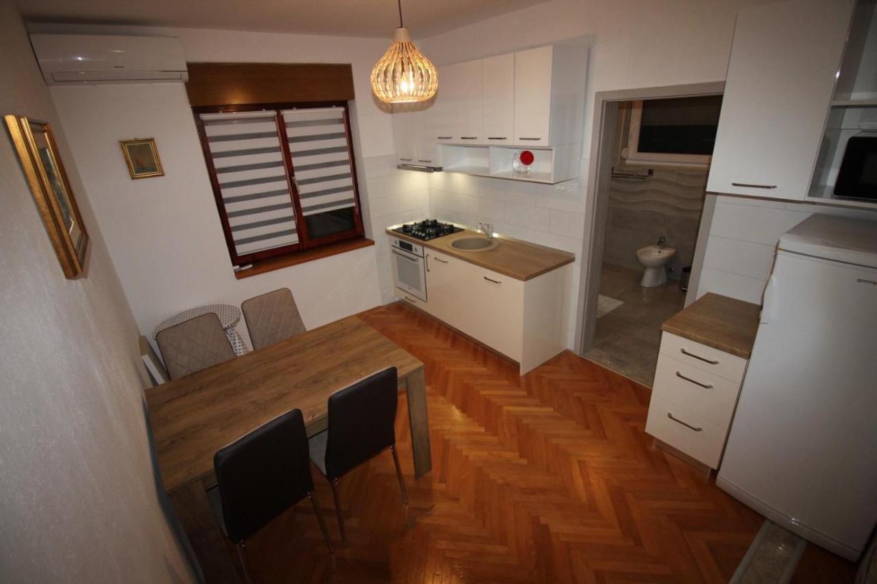 Apartment ZO-NA Povile Buitenkant foto
